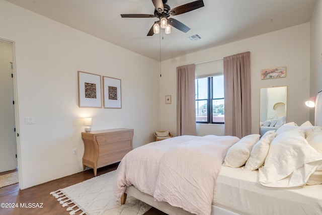 bedroom featuring ceiling fan