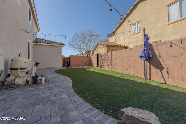 view of yard featuring a patio