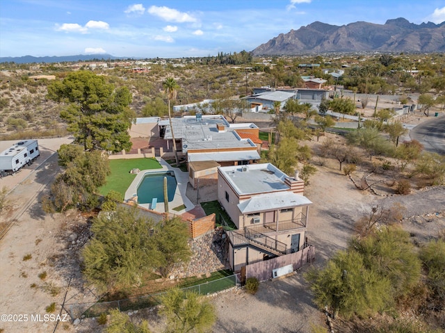 bird's eye view with a mountain view