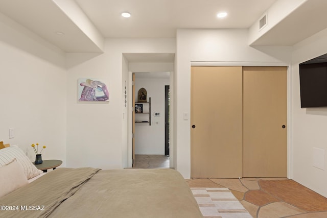 bedroom featuring a closet