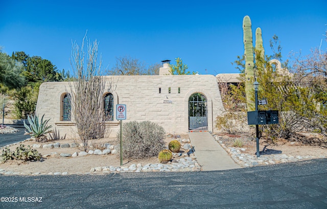 view of front of property