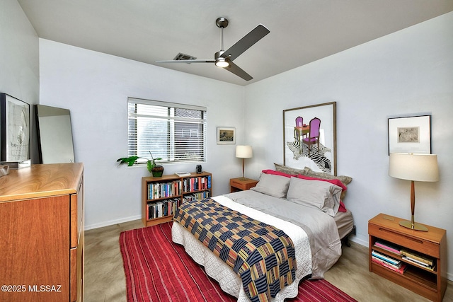 bedroom with ceiling fan