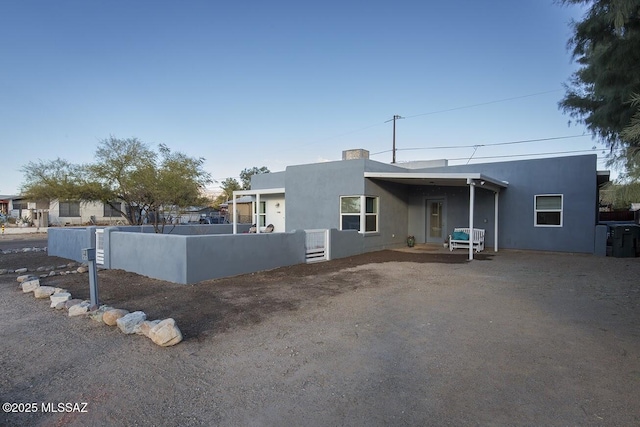 view of front of property