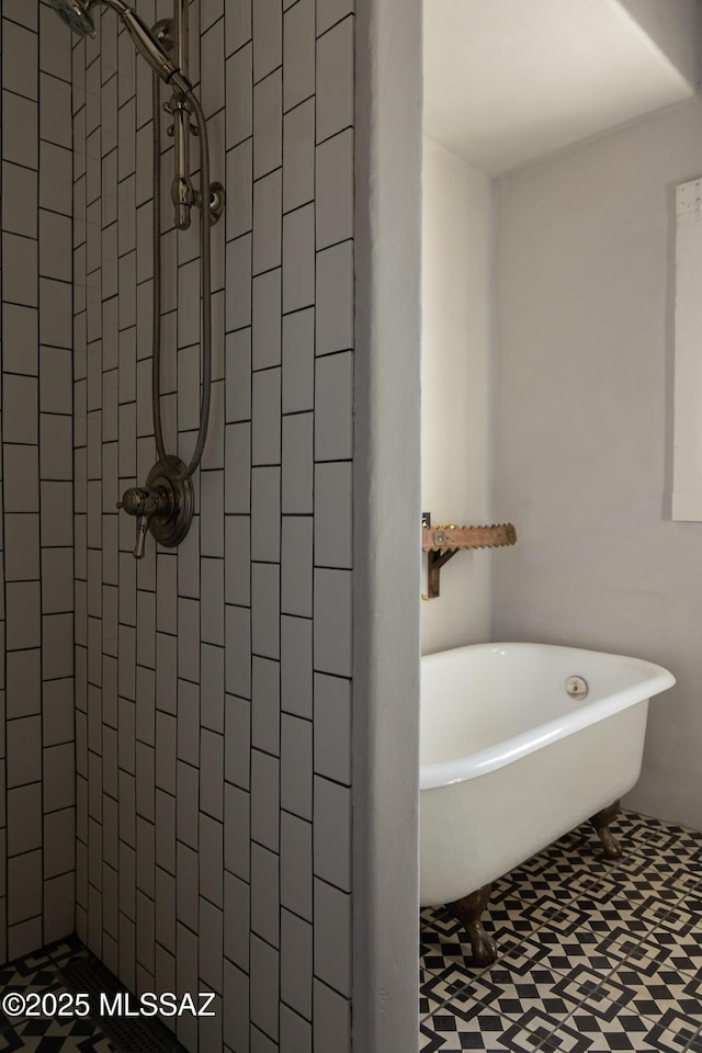 bathroom with a washtub