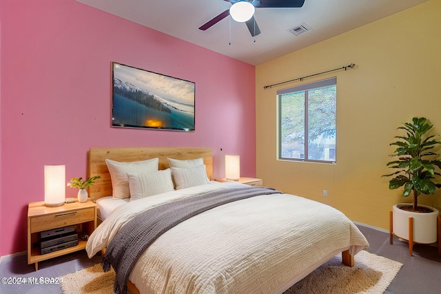 bedroom featuring ceiling fan