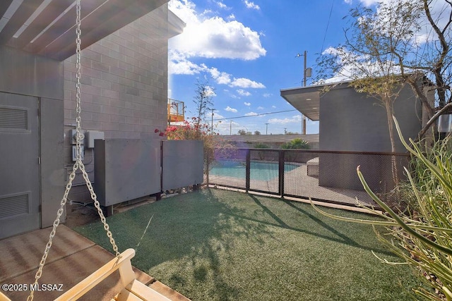 1125 N 13th Ave, Tucson, AZ 85705 - view of yard with fence and a fenced in pool