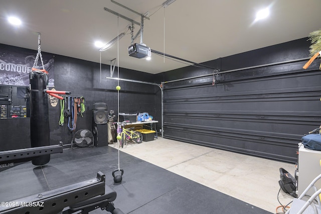 10139 N Sand Sage Trl, Marana, AZ 85653 - garage with a garage door opener
