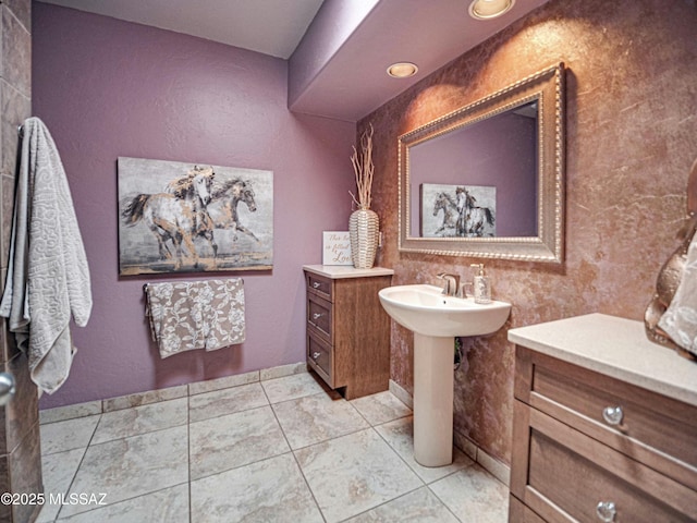 bathroom with baseboards