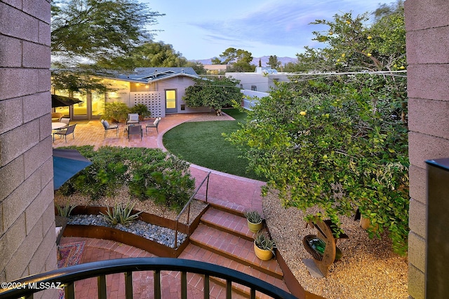 view of yard with a patio area