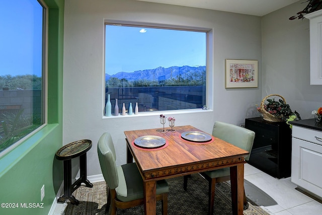 dining area featuring a mountain view