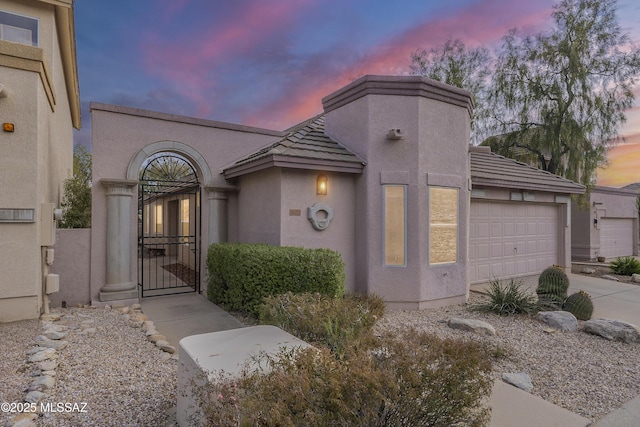 view of front of house featuring a garage