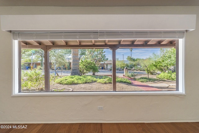 details featuring hardwood / wood-style flooring