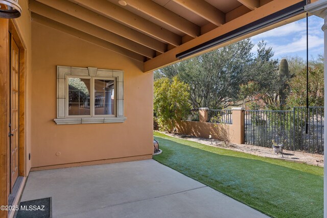 view of yard with a patio area