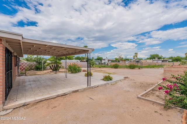 view of yard featuring a patio area