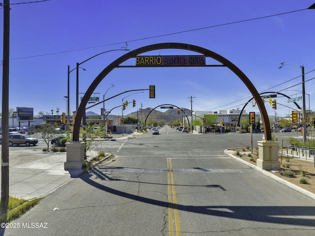 802 S 5th Ave, Tucson, AZ 85701 - view of street featuring sidewalks, traffic lights, curbs, and street lighting