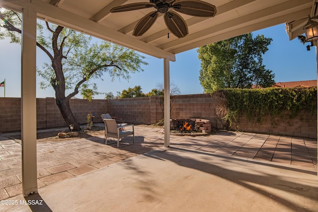 view of patio with ceiling fan