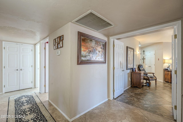 3910 S Via Del Ruisenor, Green Valley, AZ 85622 - view of hallway