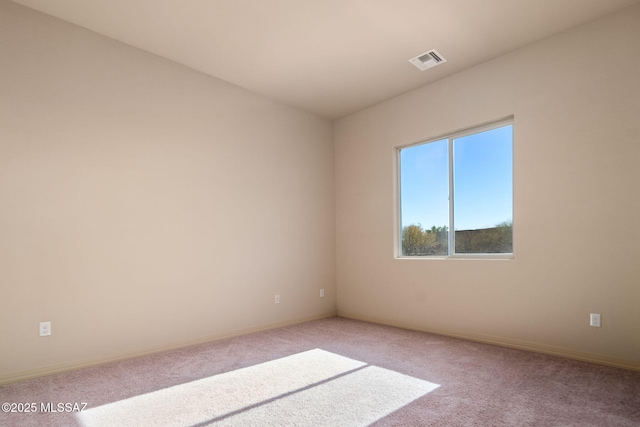 unfurnished room with carpet