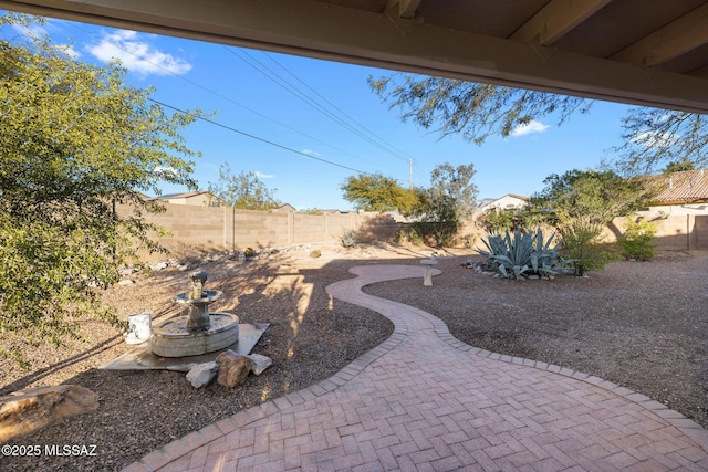 view of yard featuring a patio area