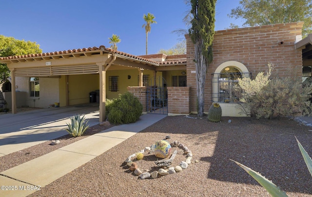 view of front of house featuring a carport