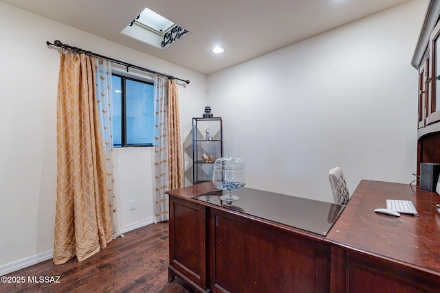 office area with dark wood-style flooring, baseboards, and recessed lighting