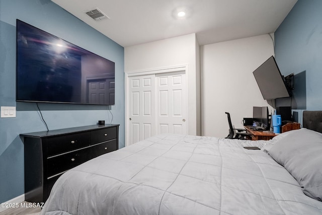 bedroom featuring a closet