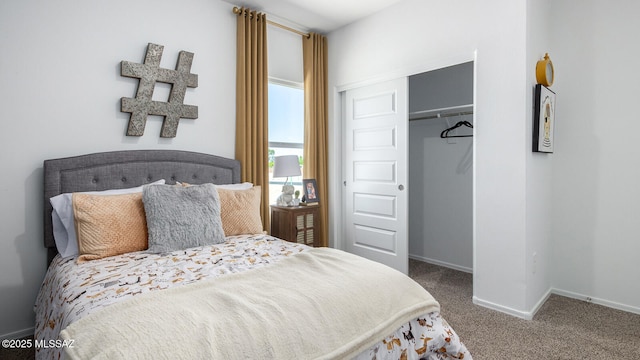 bedroom featuring carpet floors and a closet