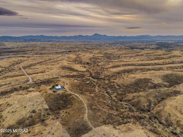 bird's eye view featuring a mountain view