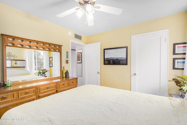 bedroom with ceiling fan