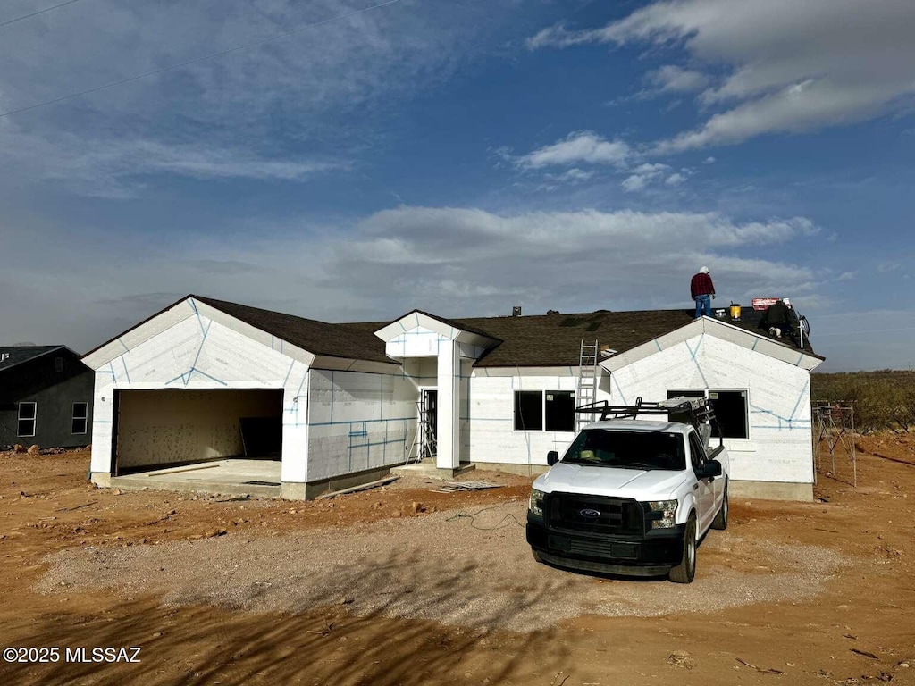 view of front of house featuring a garage