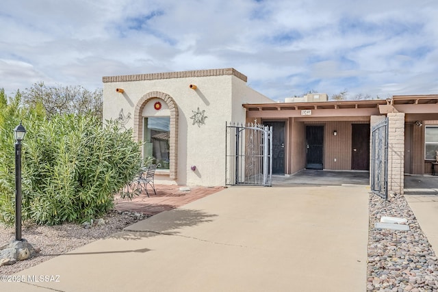 view of front of property