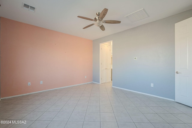 empty room with ceiling fan