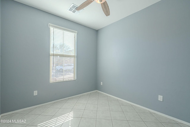 empty room featuring ceiling fan