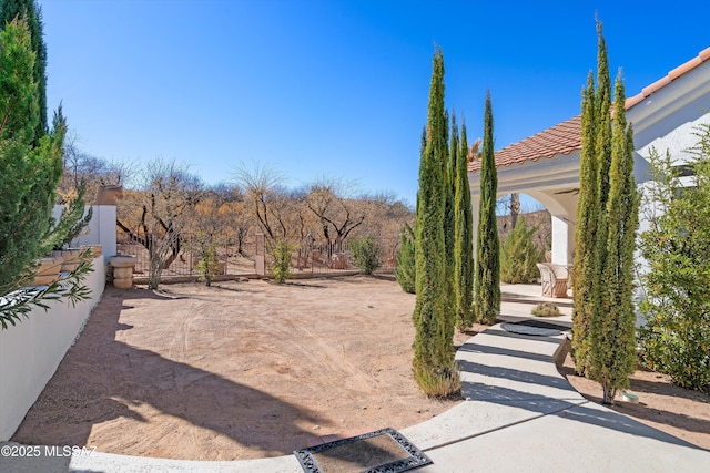 view of yard featuring fence