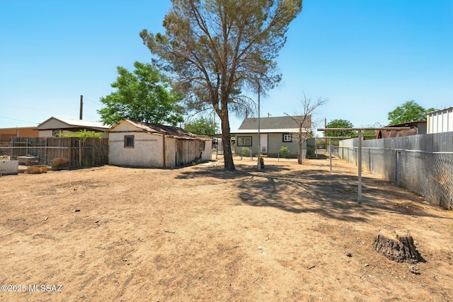 816 W 11th St, Safford, AZ 85546 - fenced backyard featuring an outdoor structure