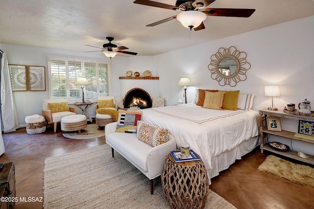 bedroom with ceiling fan