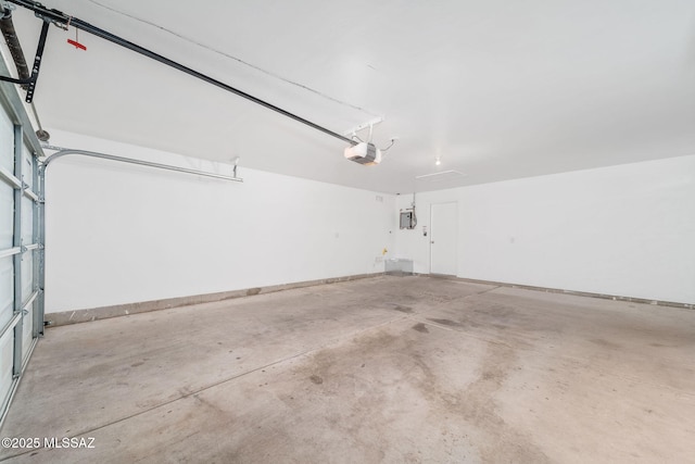 3098 S Giovanna Dr, Tucson, AZ 85730 - garage featuring a garage door opener