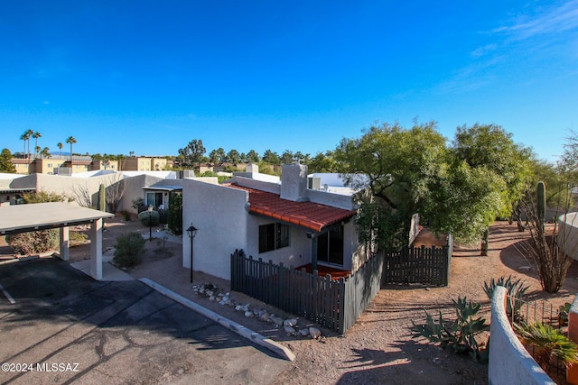 view of front of property