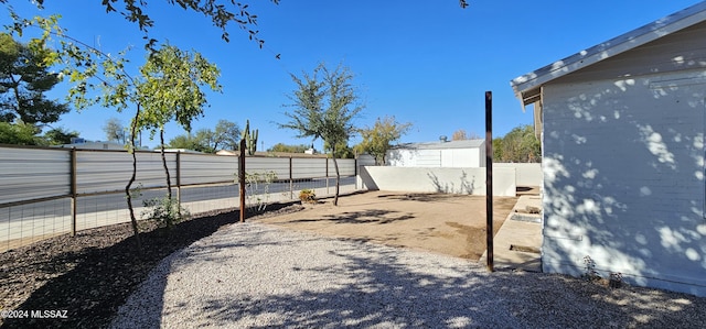 view of yard with a patio area