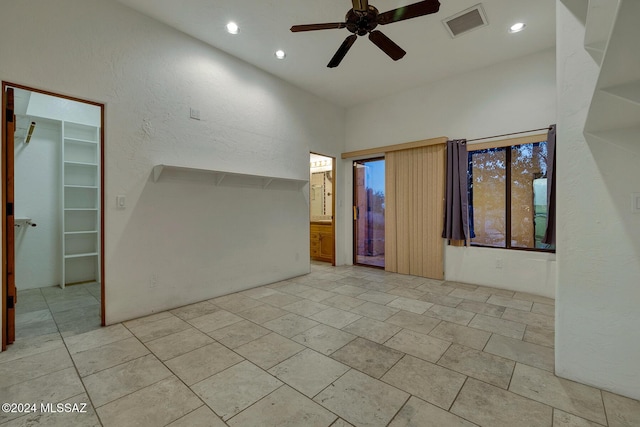 empty room with ceiling fan