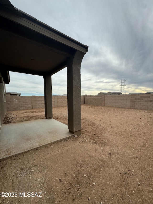 view of yard with a patio area