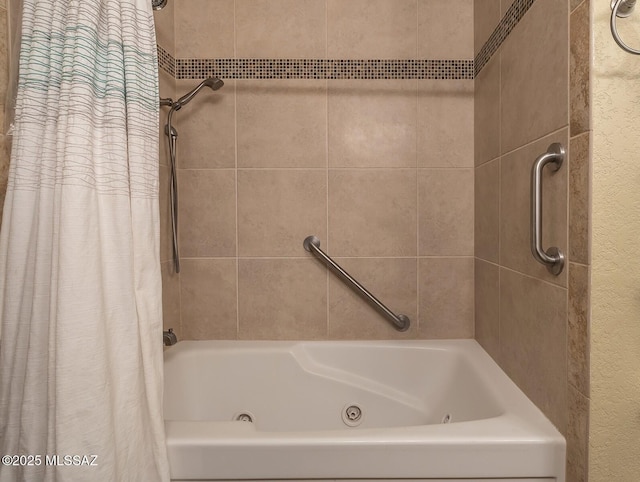 full bathroom featuring a combined bath / shower with jetted tub