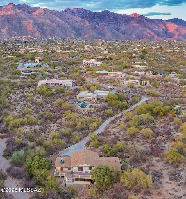 bird's eye view featuring a mountain view