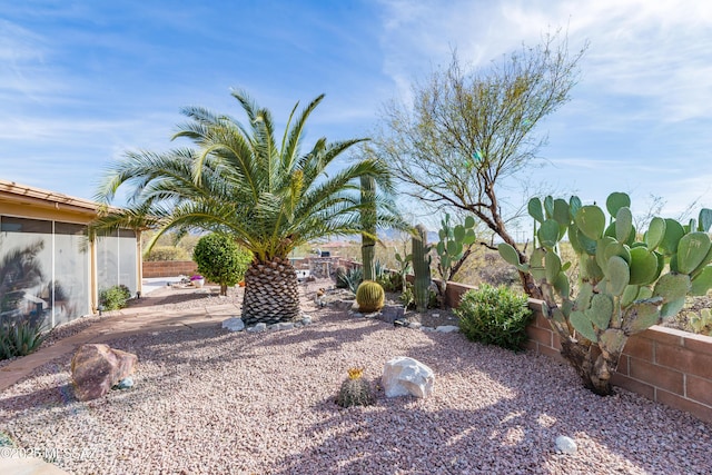 838 E Desert Glen Dr, Oro Valley, AZ 85755 - view of yard featuring fence