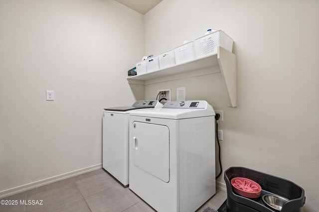 office area with carpet floors, baseboards, and a ceiling fan