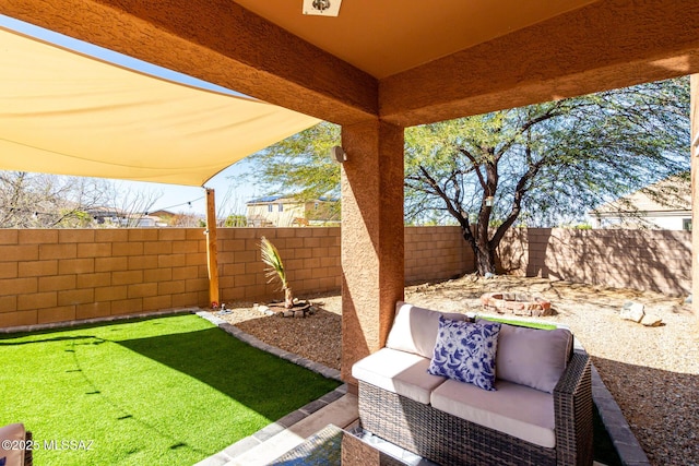 view of yard featuring a fenced backyard