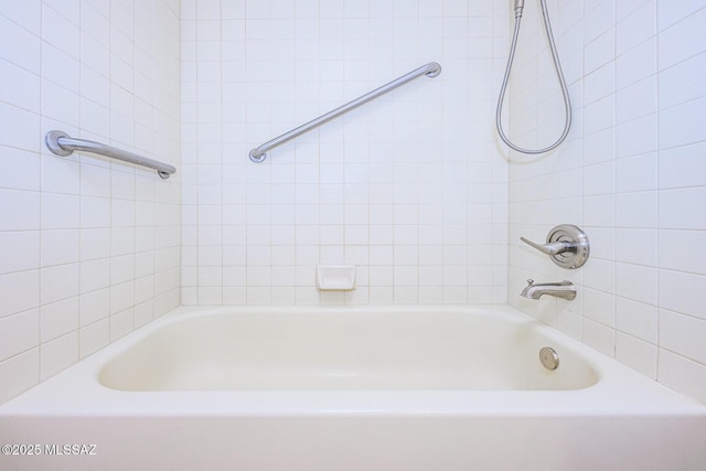 full bath featuring shower / bathtub combination