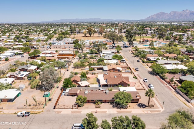 birds eye view of property featuring a residential view and a mountain view