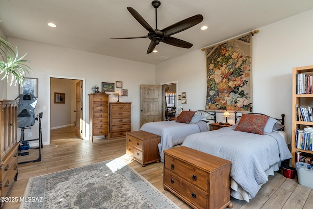 16 Star View Dr, Sonoita, AZ 85637 - bedroom featuring light wood-type flooring, recessed lighting, and ceiling fan