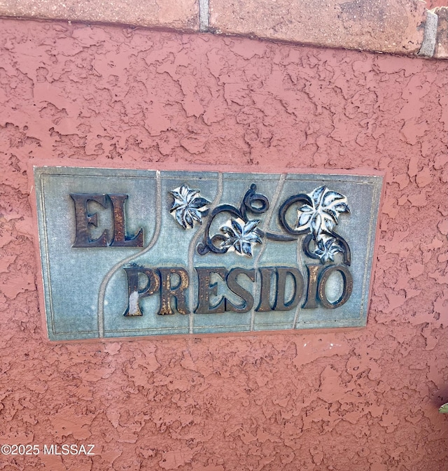 exterior details with stucco siding